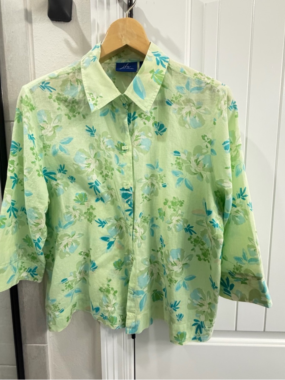 JH Collectibles Mint Green Floral Top with Aqua Accents